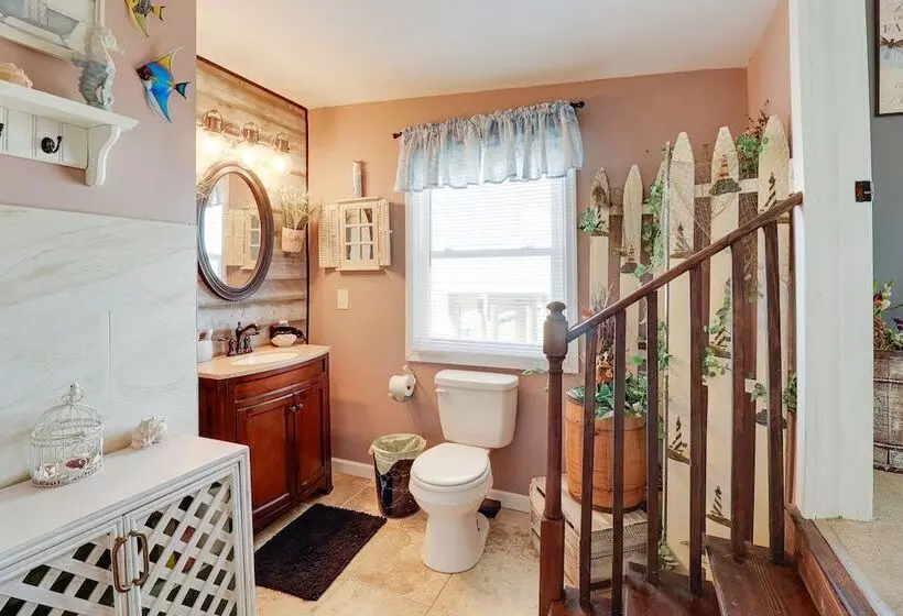 Oceanfront Milford Home W/ View & Boat Access