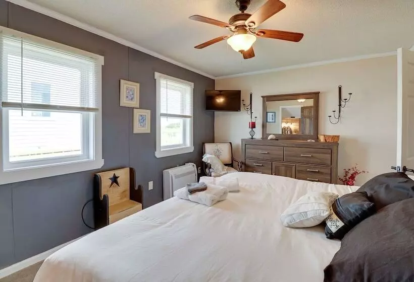 Oceanfront Milford Home W/ View & Boat Access