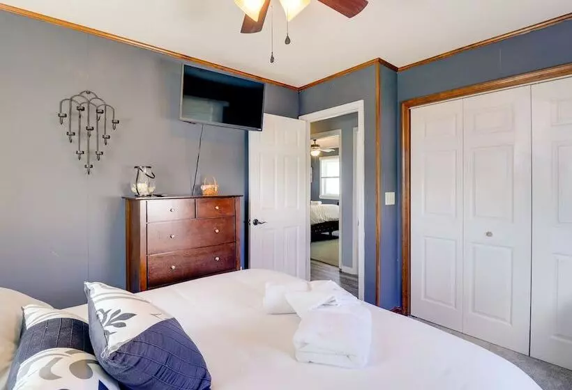 Oceanfront Milford Home W/ View & Boat Access