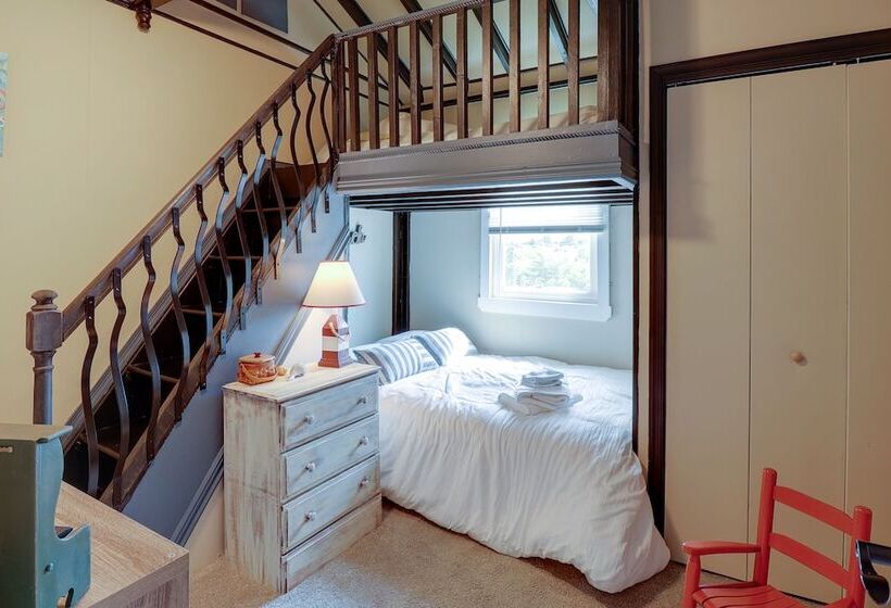 Oceanfront Milford Home W/ View & Boat Access