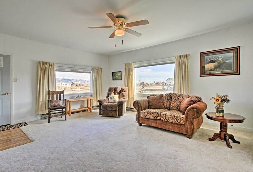 Peaceful Retreat On 1 Acre W/ Panoramic Mtn Views!