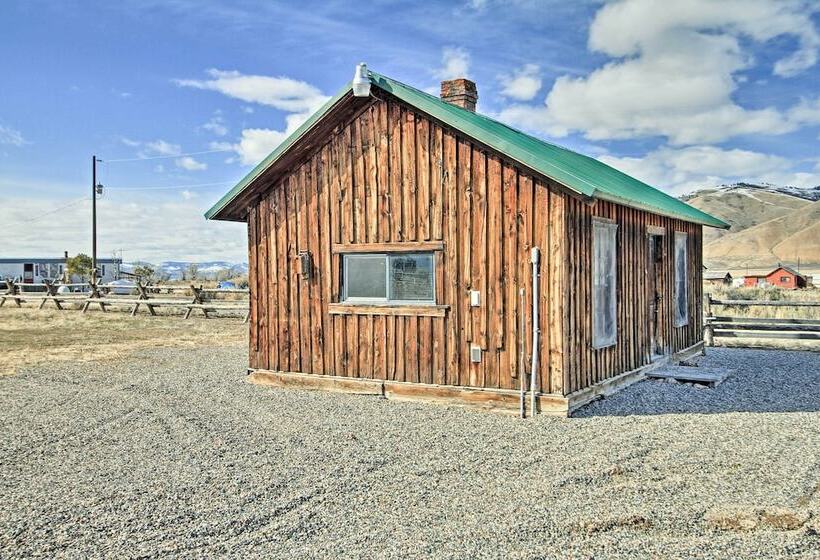 Peaceful Retreat On 1 Acre W/ Panoramic Mtn Views!