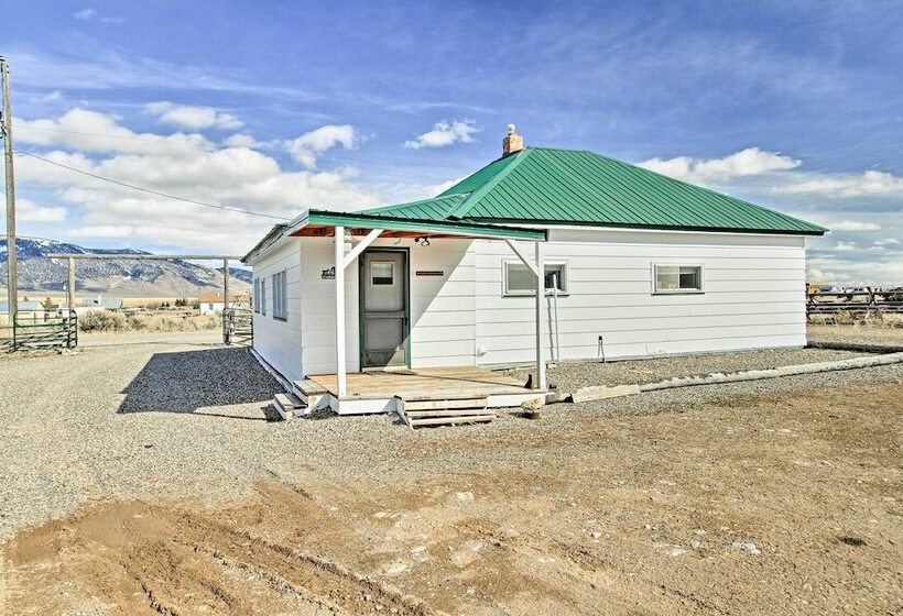 Peaceful Retreat On 1 Acre W/ Panoramic Mtn Views!