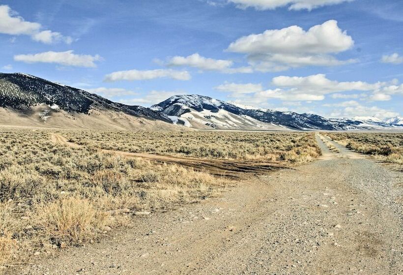 Peaceful Retreat On 1 Acre W/ Panoramic Mtn Views!