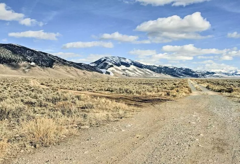 Peaceful Retreat On 1 Acre W/ Panoramic Mtn Views!