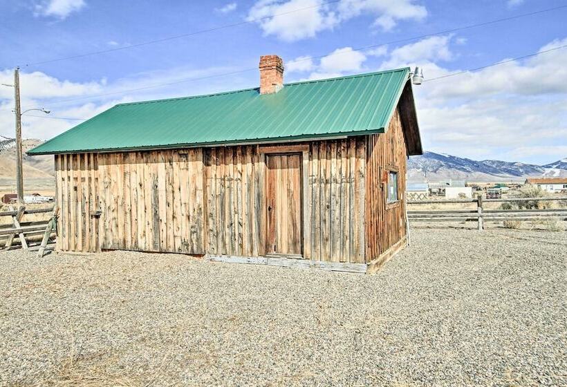 Peaceful Retreat On 1 Acre W/ Panoramic Mtn Views!
