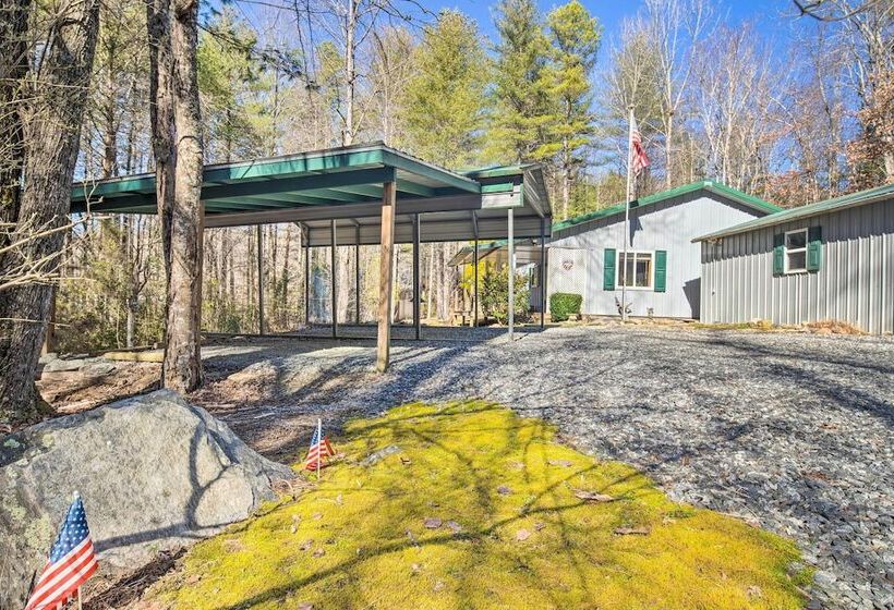 Penrose Home W/ Covered Deck + Fire Pit!