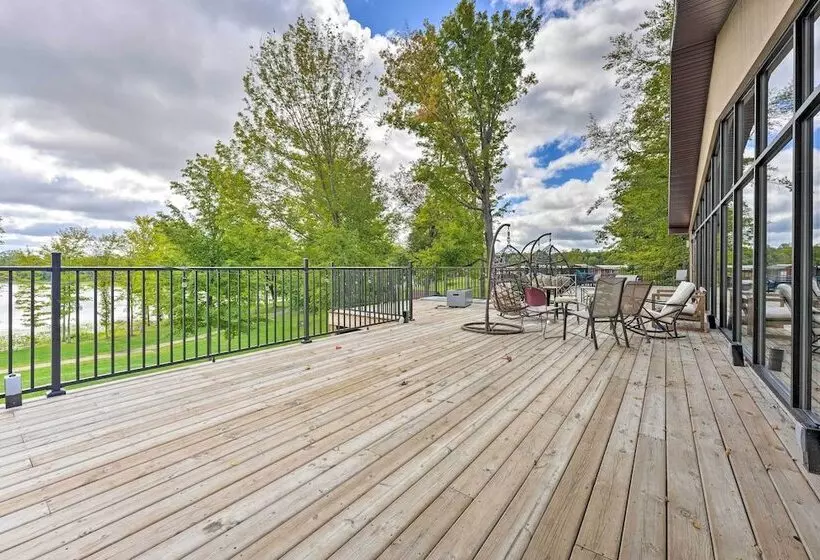 Pet Friendly Cassopolis Escape W/ Lake Access