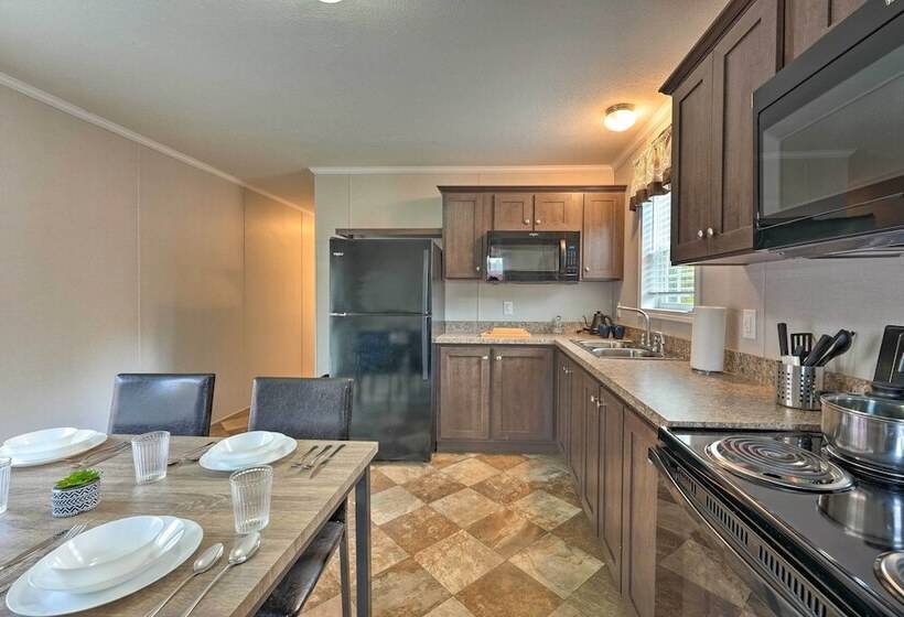 Pet Friendly Cassopolis Escape W/ Lake Access