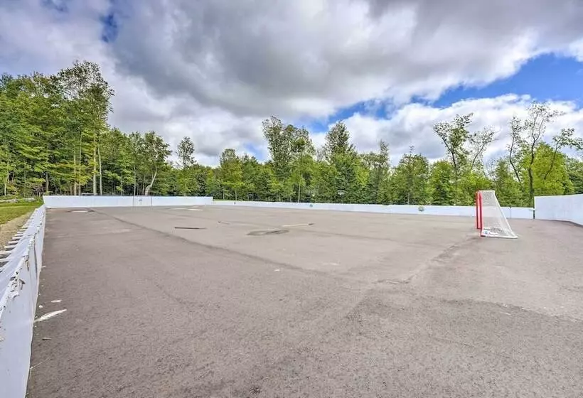 Pet Friendly Cassopolis Escape W/ Lake Access