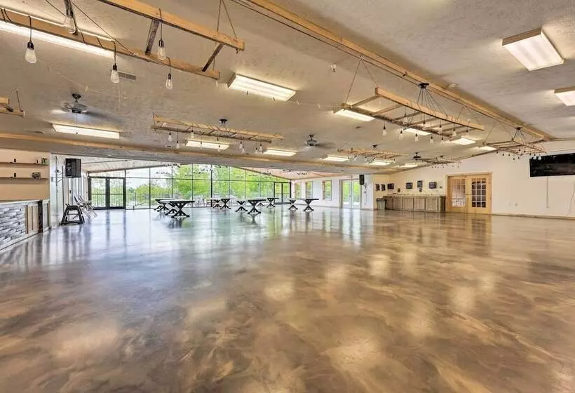 Pet Friendly Cassopolis Escape W/ Lake Access