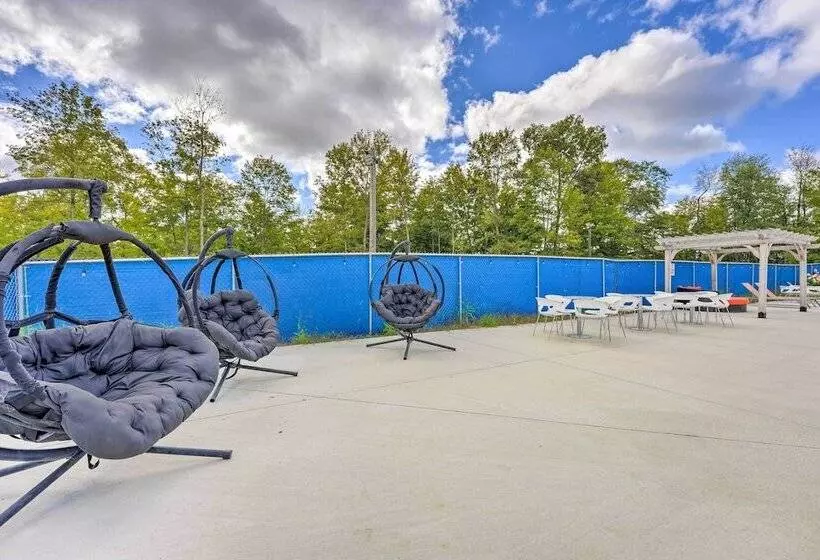 Pet Friendly Cassopolis Escape W/ Lake Access