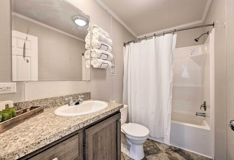 Pet Friendly Cassopolis Escape W/ Lake Access