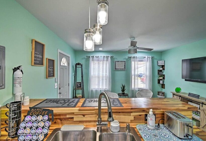 Pet Friendly Fayetteville Vacation Rental!