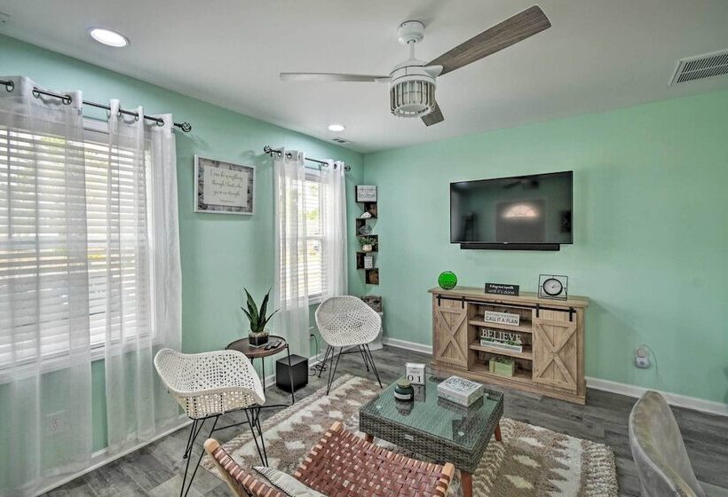 Pet Friendly Fayetteville Vacation Rental!