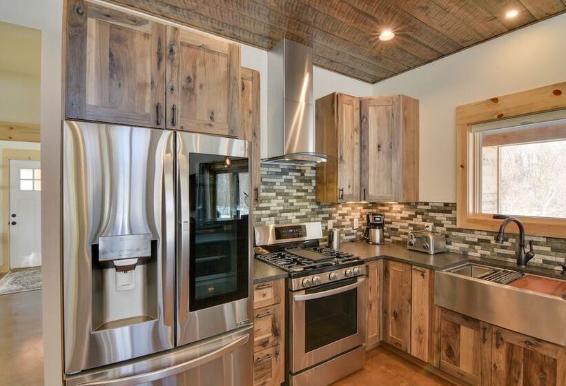 Riverfront Home W/ Bbq: 2 Mi To Downtown Gunnison!