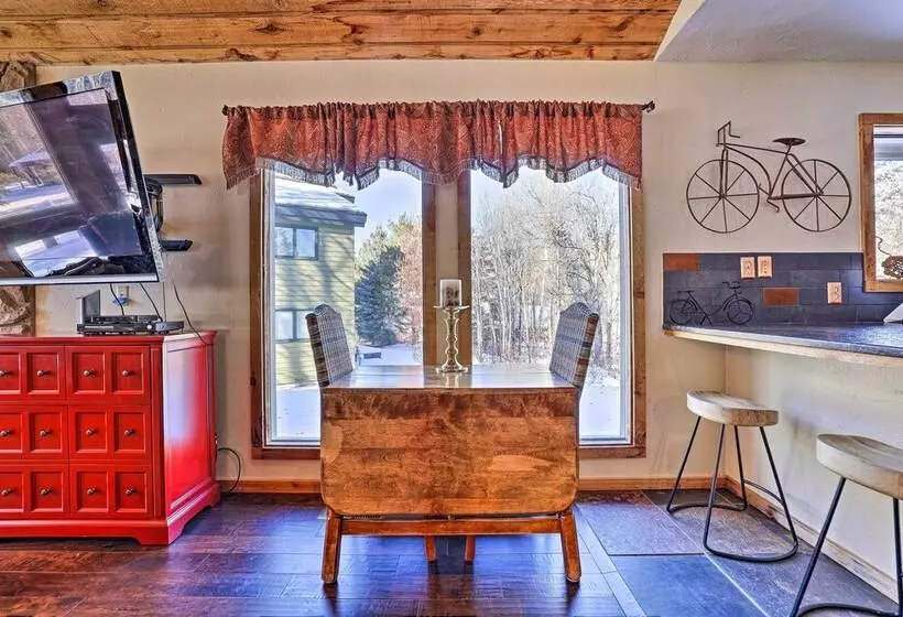 Serene Ski Retreat   3 Miles To Sun Valley Resort!