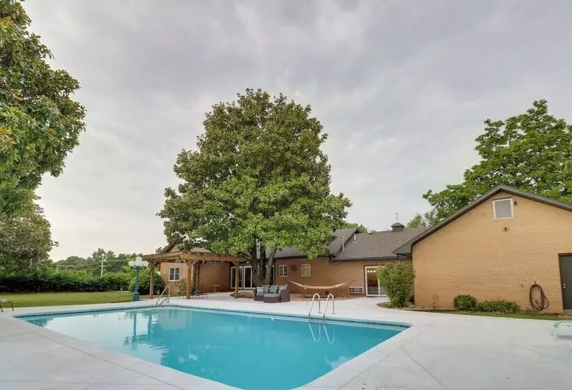 7 Mi To Lake Eucha: Home W/ Game Room In Jay!