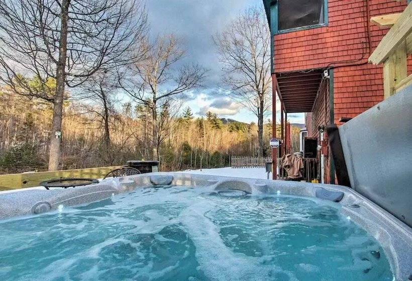 White Mountains Home W/ Hot Tub   Walk To Town!