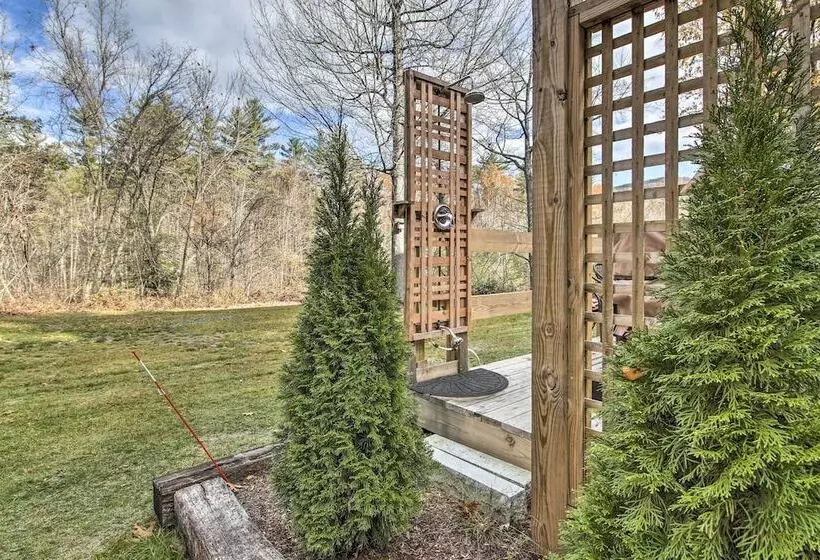 White Mountains Home W/ Hot Tub   Walk To Town!