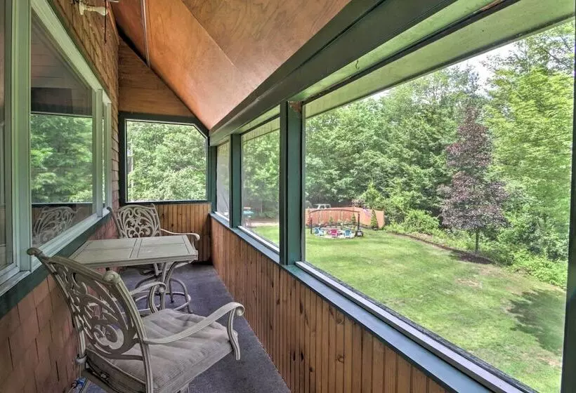 White Mountains Home W/ Hot Tub   Walk To Town!