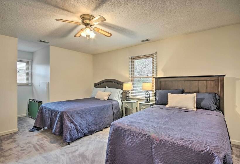 Sunny Lakefront Escape In Prosperity W/ Dock!