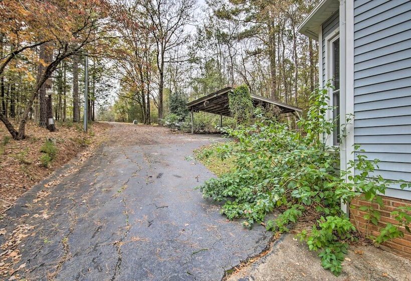 Sunny Lakefront Escape In Prosperity W/ Dock!