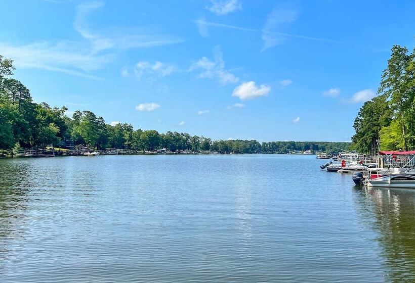 Sunny Lakefront Escape In Prosperity W/ Dock!