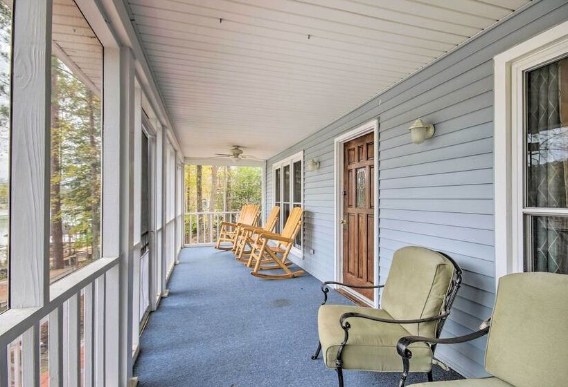 Sunny Lakefront Escape In Prosperity W/ Dock!