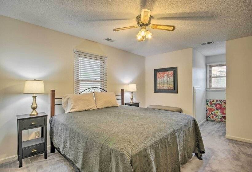 Sunny Lakefront Escape In Prosperity W/ Dock!