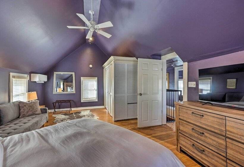 Walk To Dtwn: Historic Home In Eureka Springs