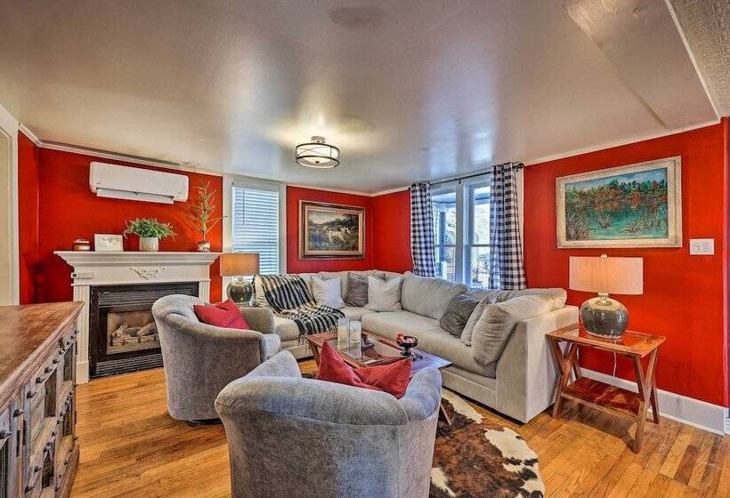 Walk To Dtwn: Historic Home In Eureka Springs