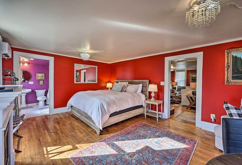 Walk To Dtwn: Historic Home In Eureka Springs