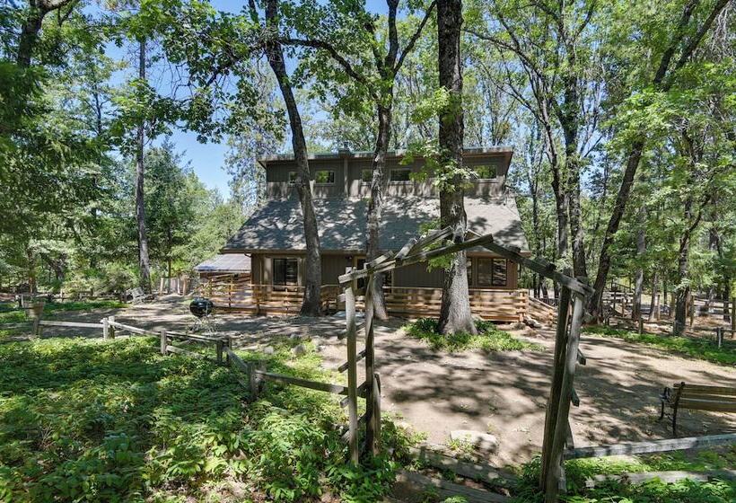 Welcoming Cole Ridge Chalet In Kelseyville!