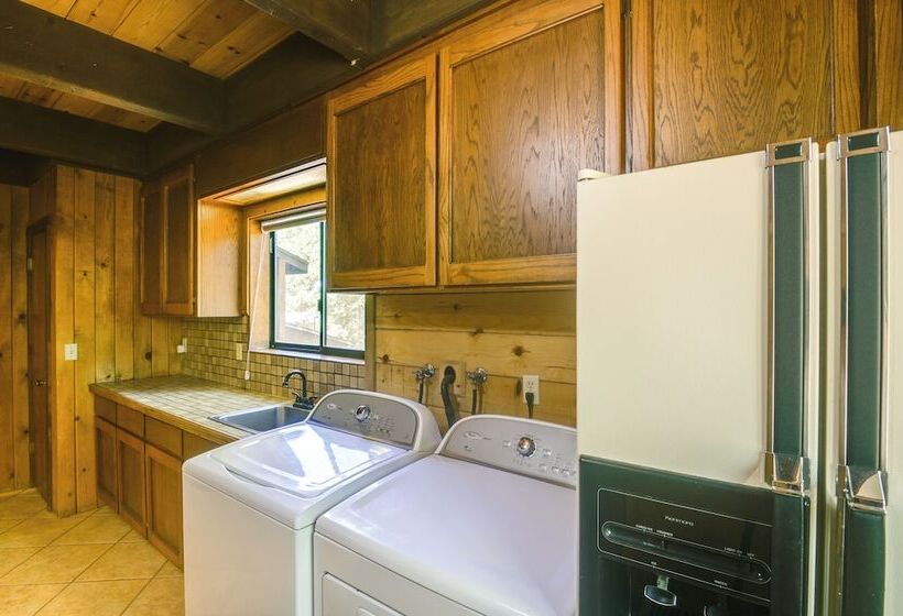 Welcoming Cole Ridge Chalet In Kelseyville!