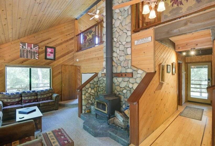 Welcoming Cole Ridge Chalet In Kelseyville!