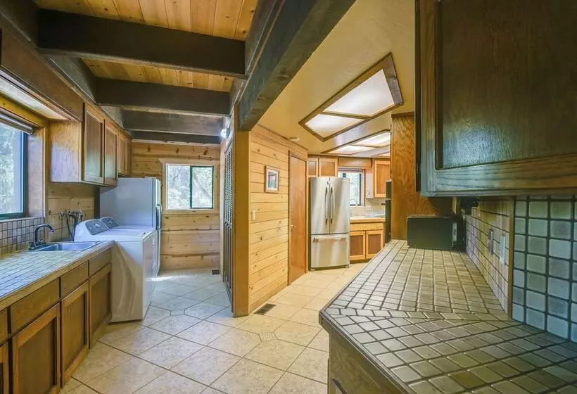 Welcoming Cole Ridge Chalet In Kelseyville!