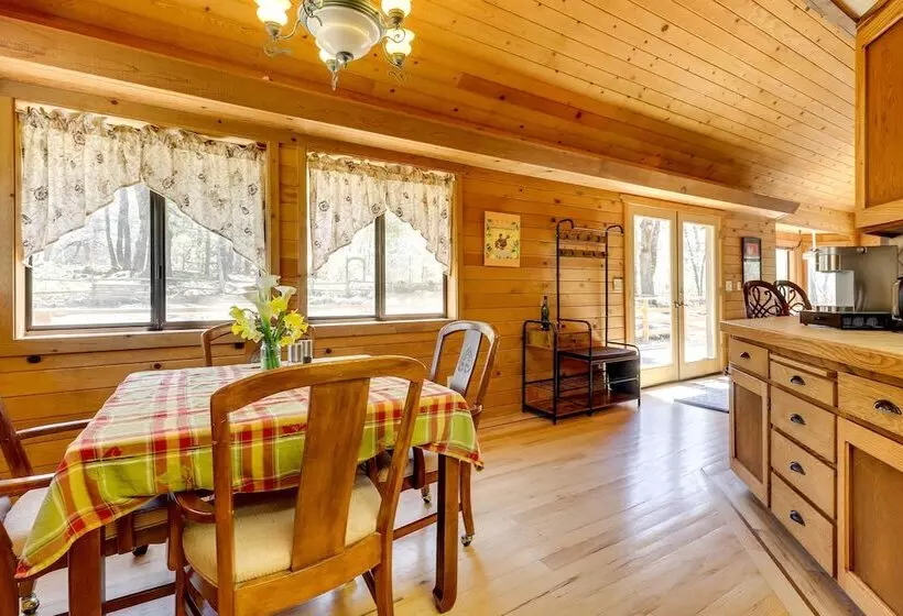 Welcoming Cole Ridge Chalet In Kelseyville!