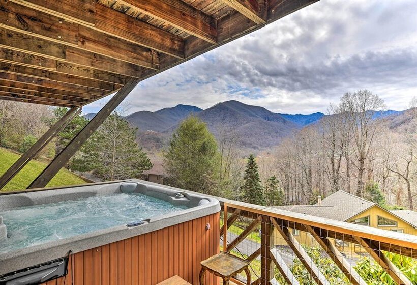 Best Location   Maggie Valley Cabin W/ Hot Tub!
