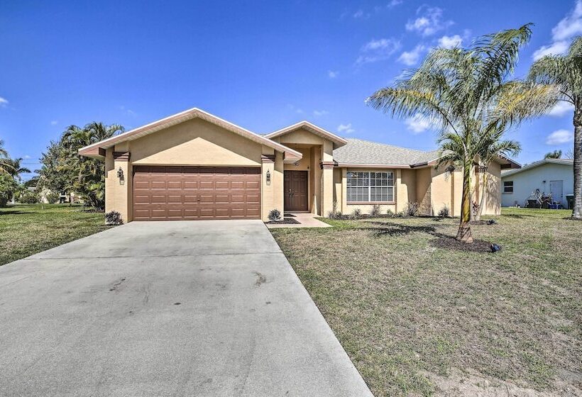 Breezy Cape Coral Oasis, Covered Lanai & Bbq