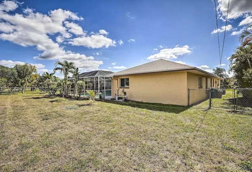 Breezy Cape Coral Oasis, Covered Lanai & Bbq