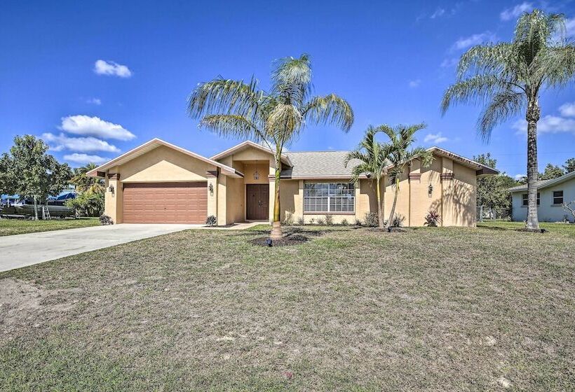 Breezy Cape Coral Oasis, Covered Lanai & Bbq