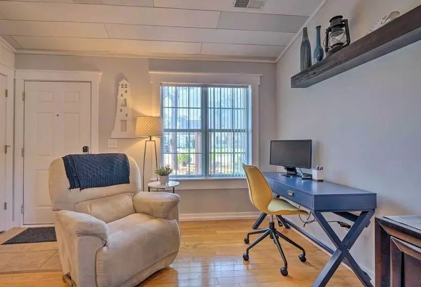 Peaceful Wilmington Home Near Beach & Downtown!