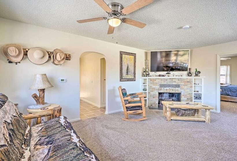 Cañon City Abode, 13 Mi To Royal Gorge Bridge!