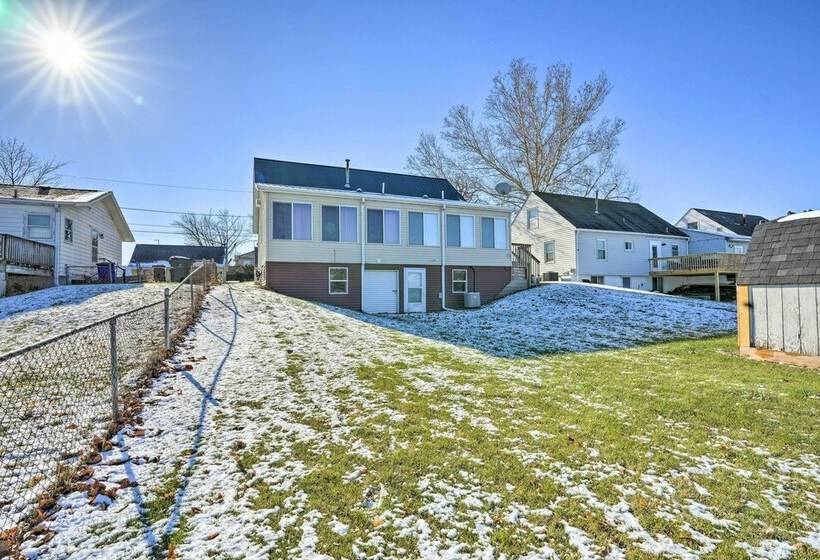 Cedar Rapids Home ~ 3 Mi To Dtwn!