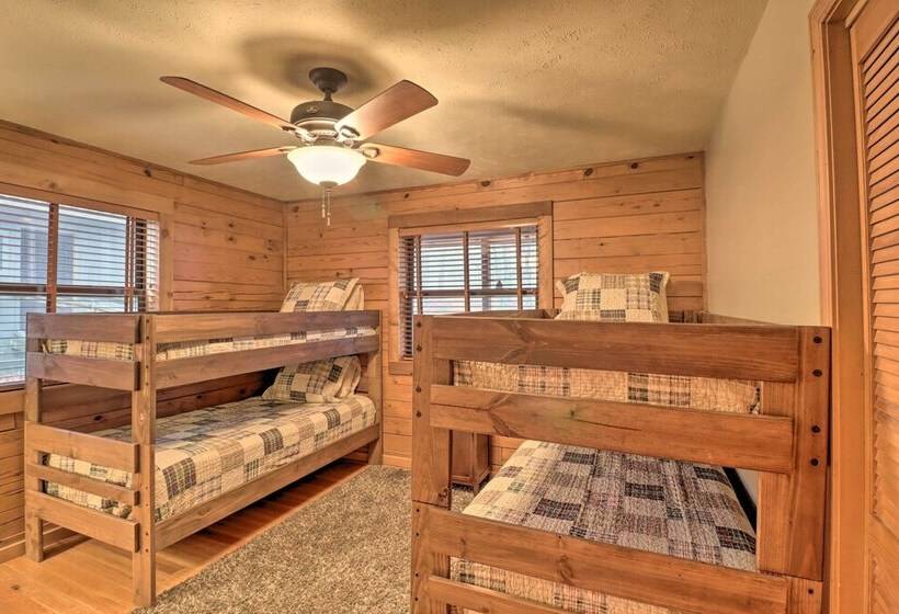 Charming Cabin W/ Hot Tub, Fire Pit & Views!