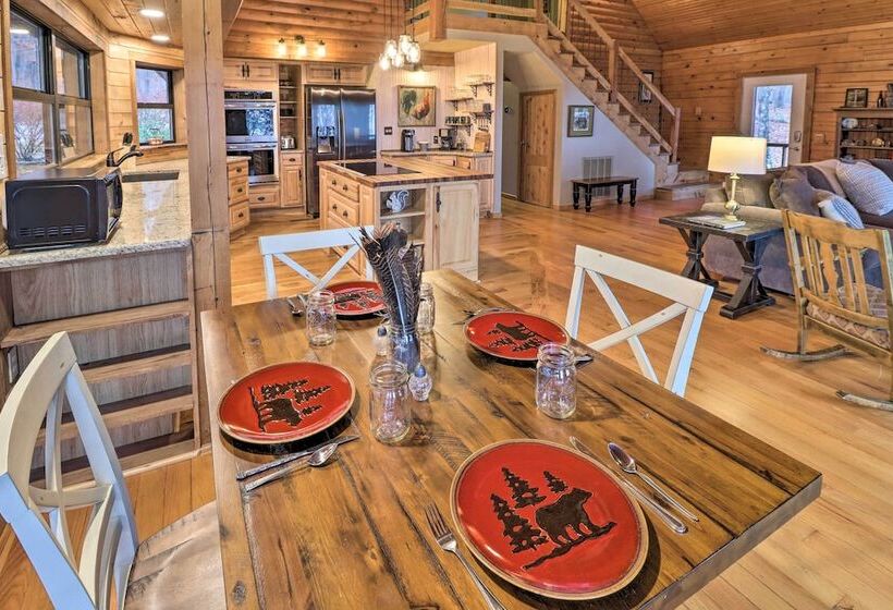Charming Cabin W/ Hot Tub, Fire Pit & Views!