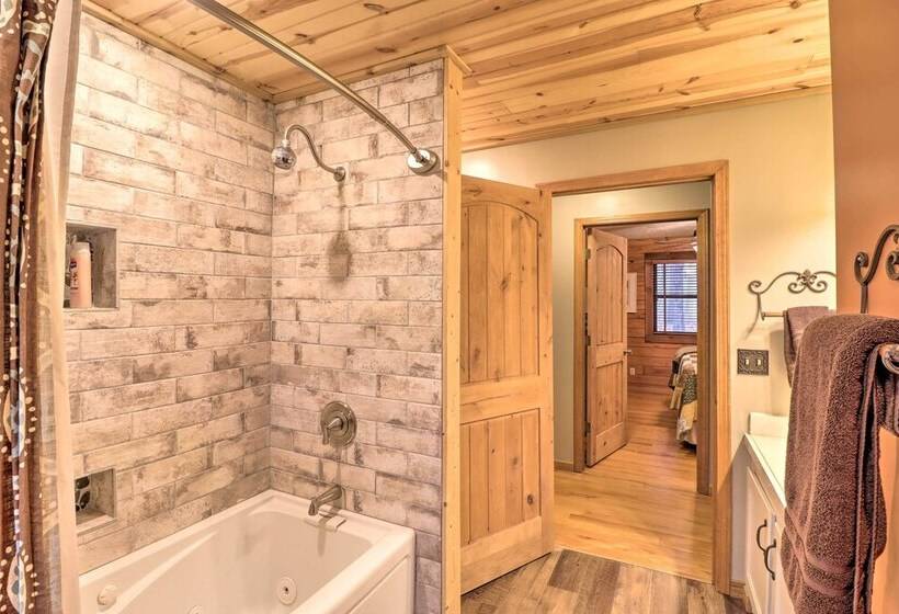 Charming Cabin W/ Hot Tub, Fire Pit & Views!
