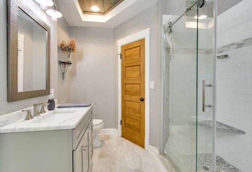 Waterfront Getaway On Sodus Bay: Prime Location!