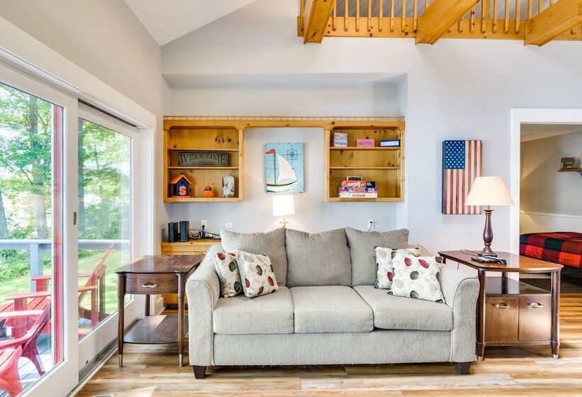 Waterfront Getaway On Sodus Bay: Prime Location!